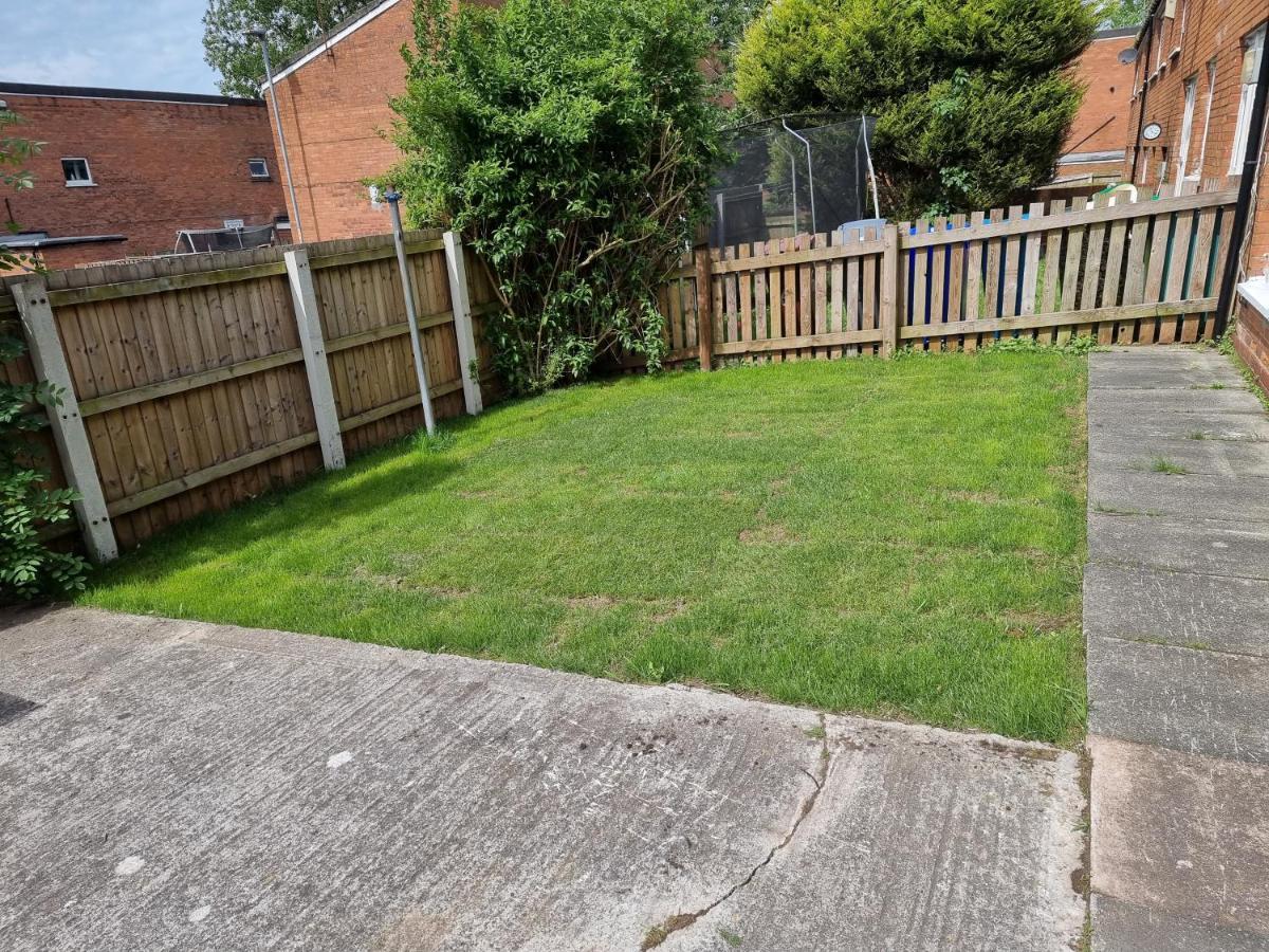 Holiday home Spacious 3 Bed House - A Away From Manchester