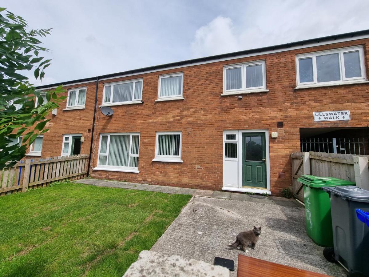 Spacious 3 Bed House - A Away From Holiday home